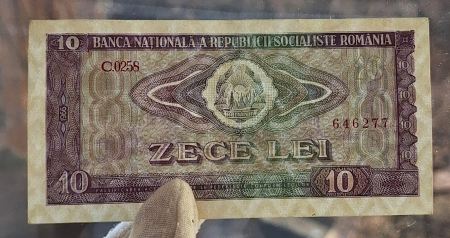 Romania 10 LEI 1966, seria C.0258/646277, circulata [2]