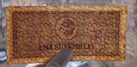 Romania 100,000 lei 1947, Traian si Decebal, circulata [2]