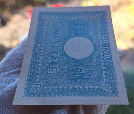 Romania 100 Lei 1945, Regele Mihai, aproape necirculata [5]