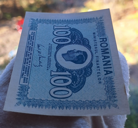 Romania 100 Lei 1945, Regele Mihai, aproape necirculata [4]