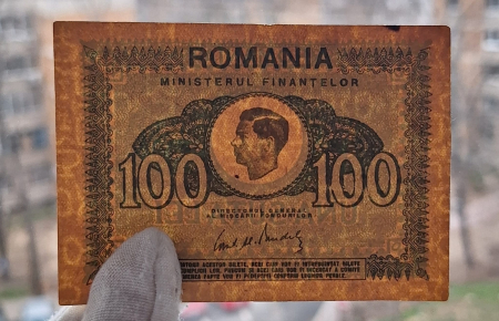Romania 100 Lei 1945, Regele Mihai, circulata [2]