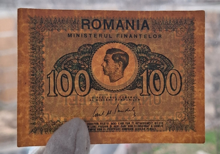 Romania 100 Lei 1945, Regele Mihai, circulata [2]