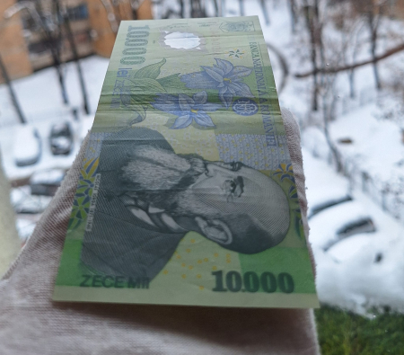 Romania, 10000 Lei 2000, semnatura Ghizari, circulata, seria 008D0454015 [2]