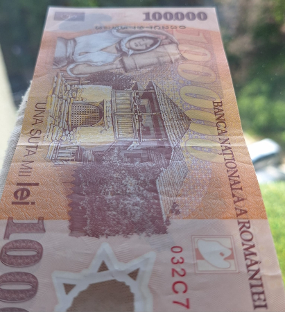 Romania, 100000 lei 2001, seria 032C7975913, circulata, stare buna [2]
