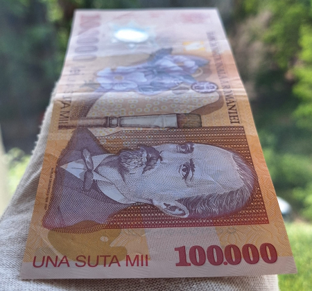 Romania, 100000 lei 2001, seria 032C7975913, circulata, stare buna [5]