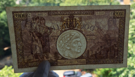 Romania, 2000 lei 10 Octombrie 1944, seria 0414/C.2996/74877414, stare buna [5]