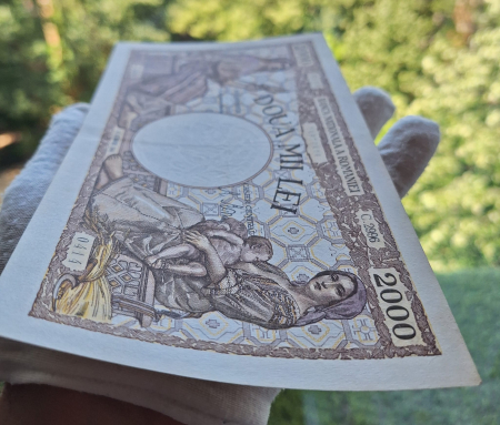 Romania, 2000 lei 10 Octombrie 1944, seria 0414/C.2996/74877414, stare buna [2]