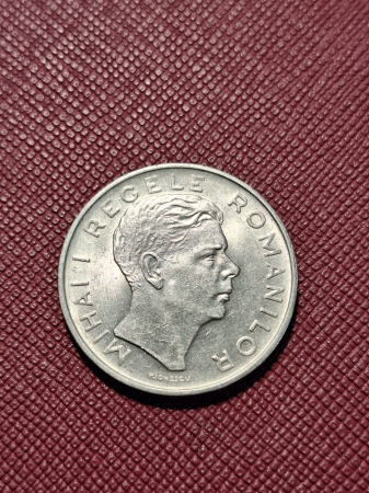 Monede Romania - Romania, Regat, 100 lei 1944, Regele Mihai I, cu luciu de batere