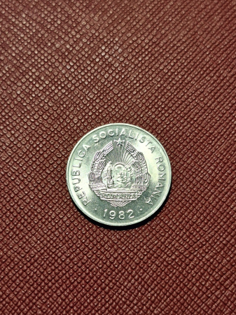 Romania - RSR, moneda 25 Bani 1982, cu luciu de batere [1]