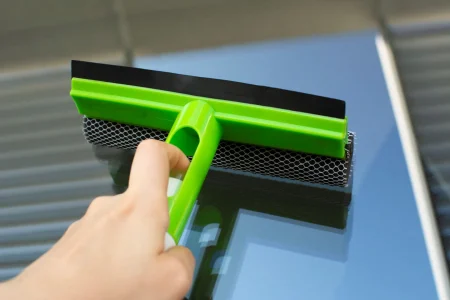 ARTICOLE DE MENAJ & ACCESORII PENTRU CASA - Stergator geam cu rezervor pentru apa 3 in 1 AZUR