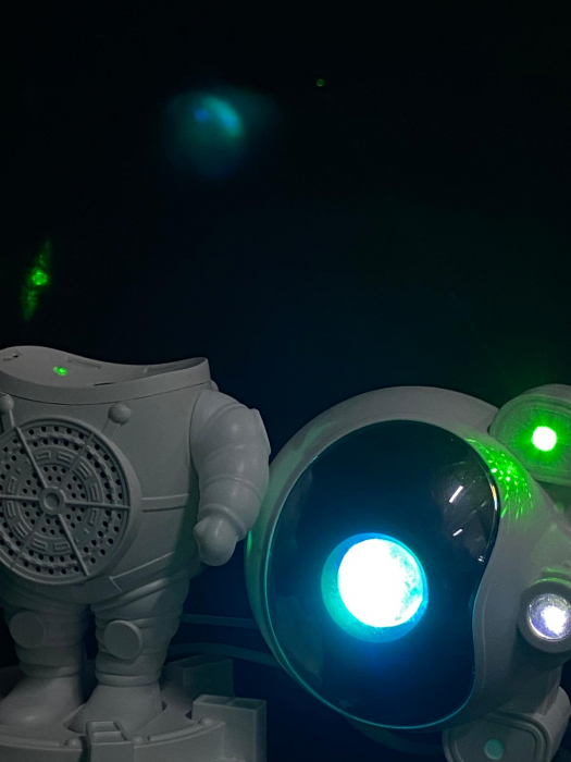 Proiector Laser Astronaut cu Joc de Lumini Aurora Boreala si Stele, Boxa, Sunete Albe, Functie Bluethood, Reglare 360, Timer, Setare Luminozitate, Viteza, Telecomanda [9]