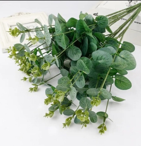 Plante Artificiale - Set 20 Ramuri Artificiale de Eucalipt – Verde Închis – Decor Floral Premium