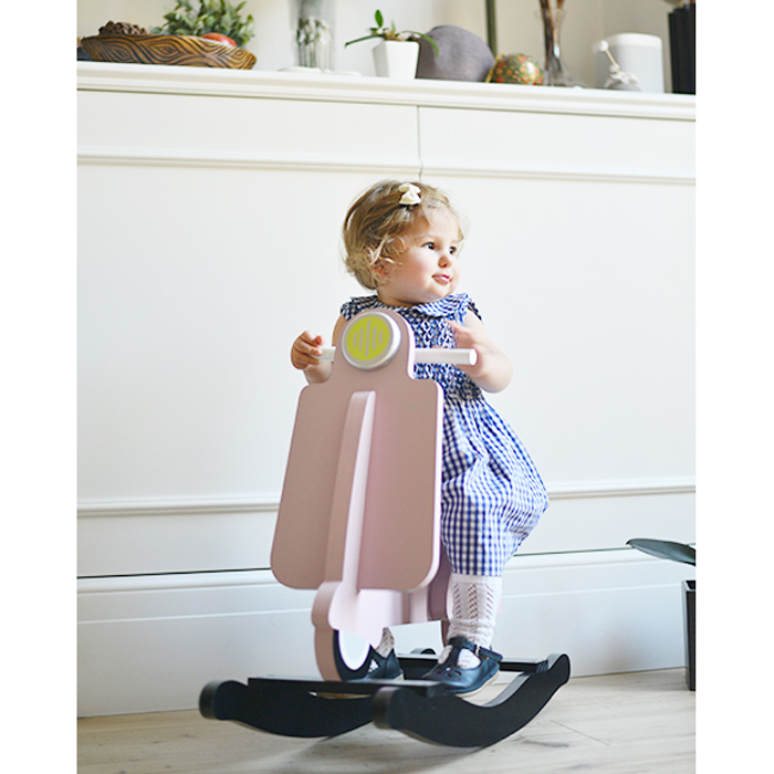 Balansoar Childhome Scooter, MDF Roz [4]