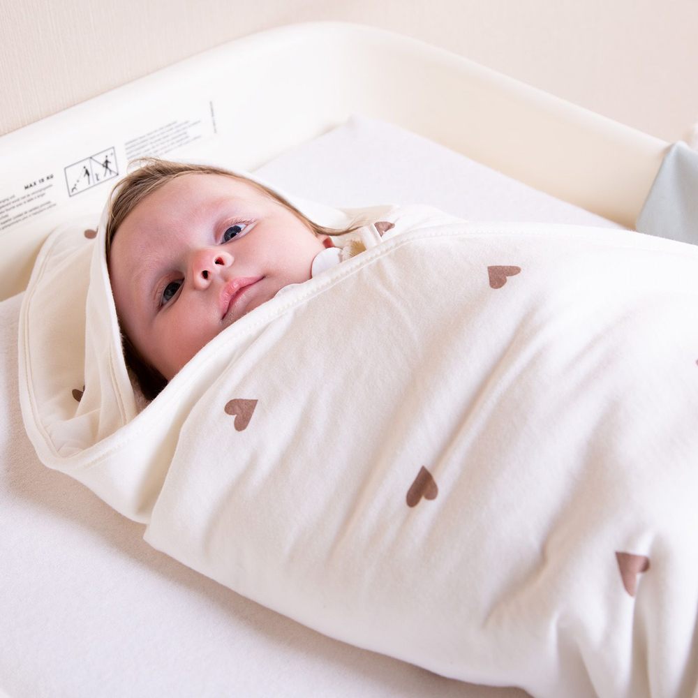 Prosop cu gluga si manusa de baie Childhome Jerse/Frotir 80x80 cm, Inimioare [5]