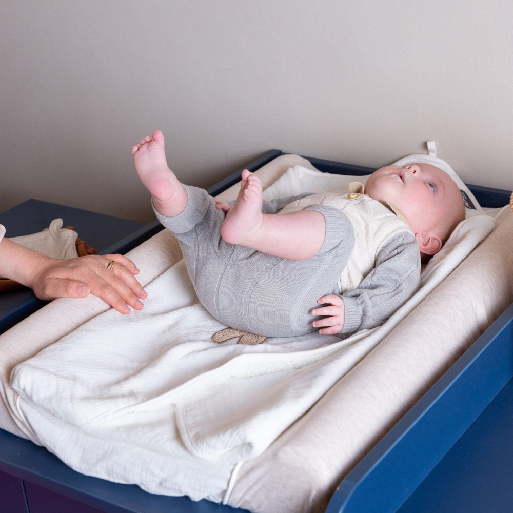 Comoda Childhome Bold Blue 137x77x98 cm cu masa de infasat [8]