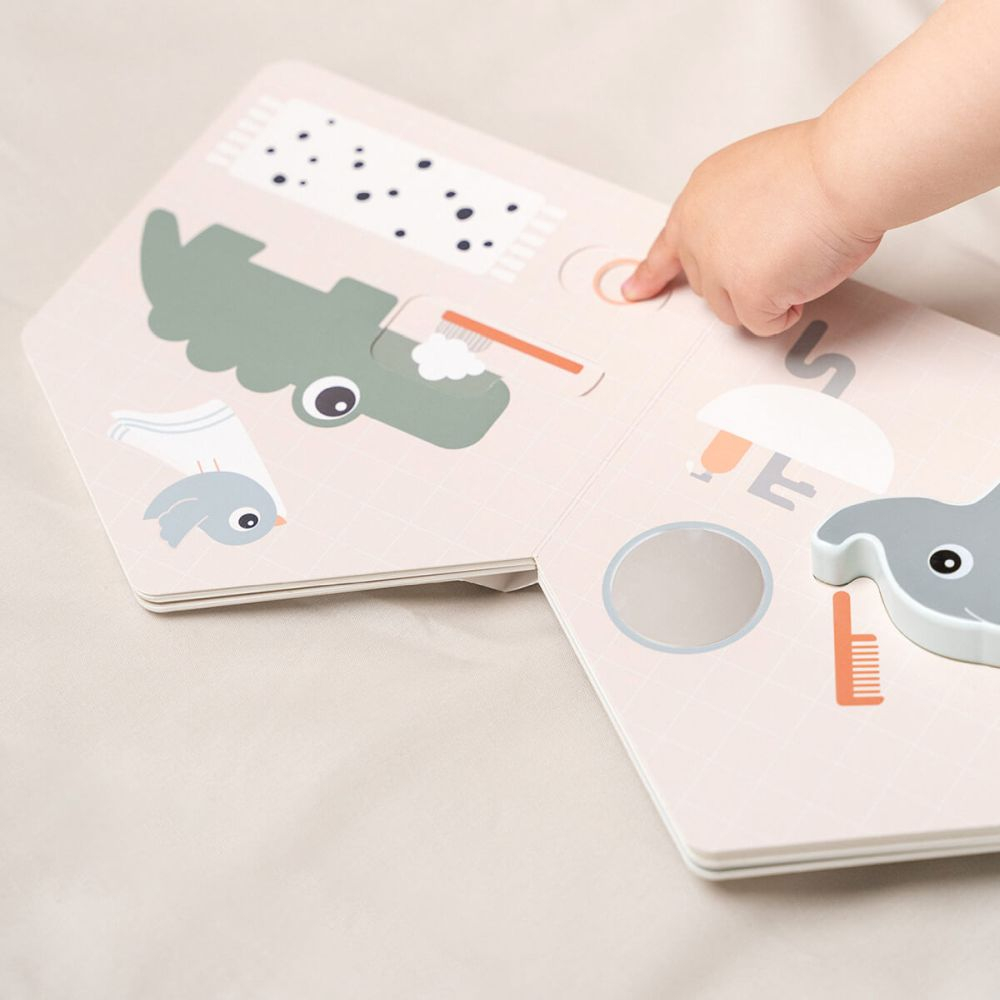 Carticica jucarie educativa Done by Deer Casa lui Elphee [7]