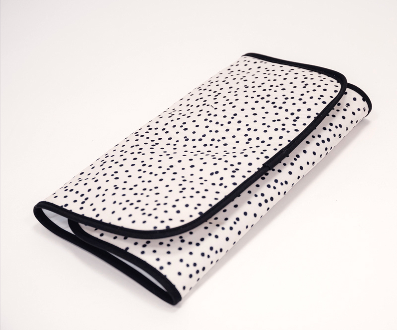 Geanta infasat bebelusi Baby On Board Urban Dots [8]