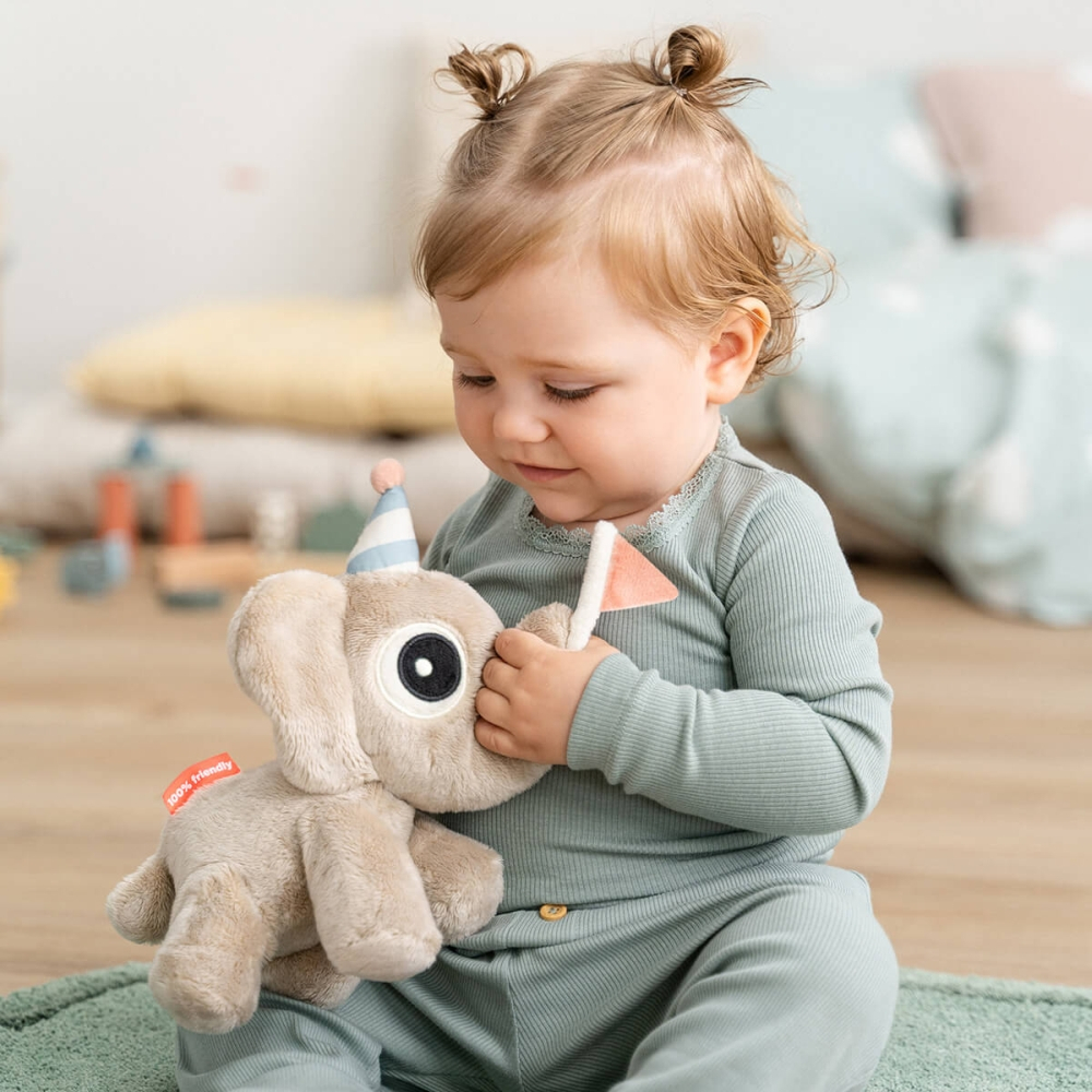 Jucarie de plus in cutie cadou Done by Deer Cuddle Bestie Elphee Bej [4]