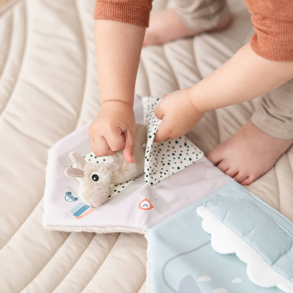 Jucarie senzoriala carticica de plus  casa lui Lalee Done by Deer Lalee Sand [7]