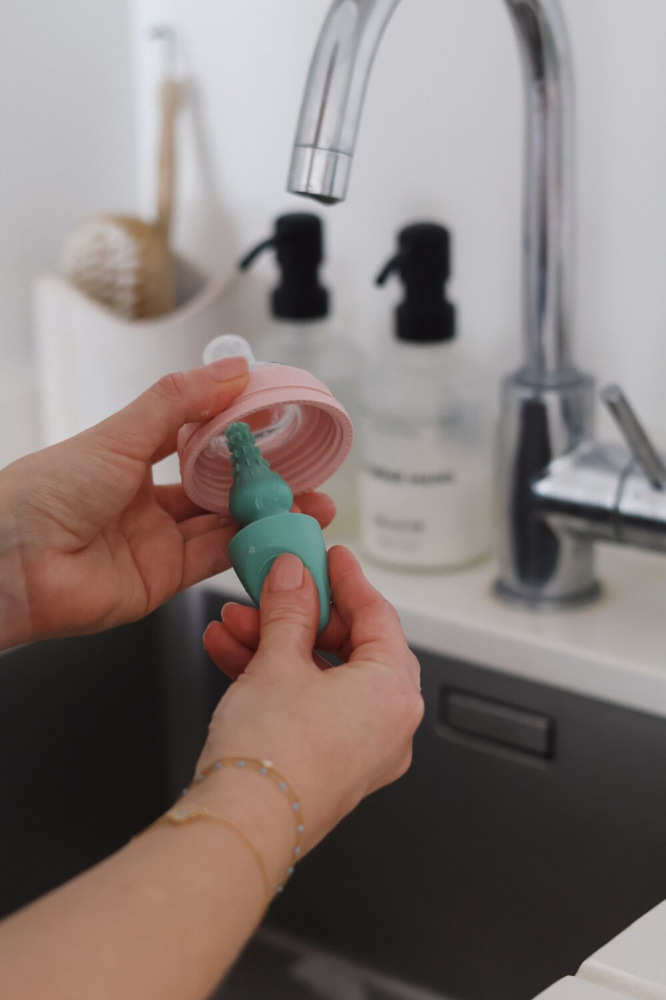 Perie din silicon Beaba 2 in 1 Sage Green [6]