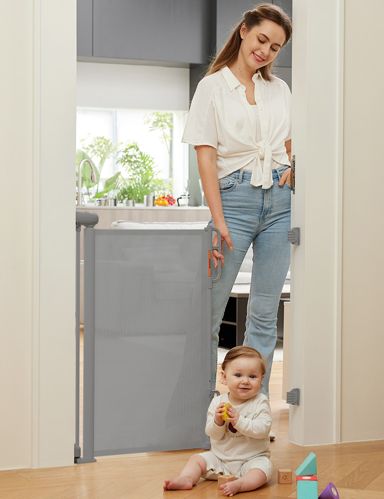Poarta retractabila bebelusi Momcozy 140 cm Grey [3]