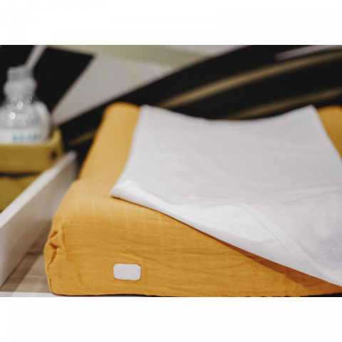 Husa Salteluta de infasat cu prosop detasabil Beaba Sofalange Honey [2]