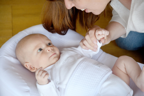 Baby nest ergonomic Red Castle Cocoonababy 10° Flori de Bumbac [9]