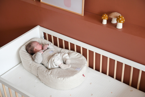 Baby nest ergonomic Red Castle Cocoonababy 10° LInen Natural [1]
