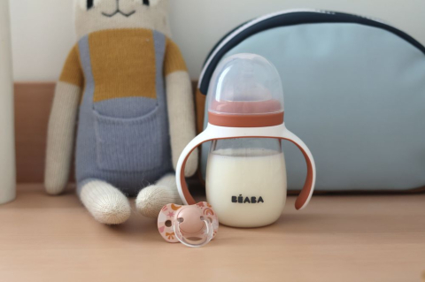 Biberon de invatare 2 in 1 din Tritan Beaba 210 ml Terracotta [3]