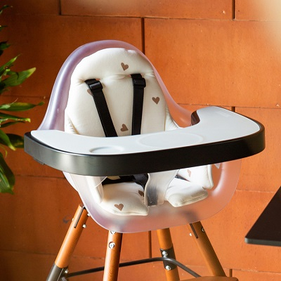 Mobilier si Lenjerie - Perna scaun de masa Childhome Evolu Jerse Inimioare
