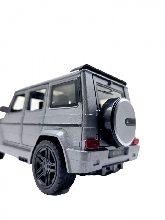 Masina metalica Mercedes G-Class G65, 3 sunete realistice, Farurile lumineaza, Usile, capota si portbagajul se deschid, Baterii incluse,  21cm, Gri, Replica [8]