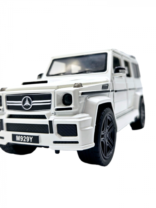Masina metalica Mercedes G-Class G65, 3 sunete realistice, Farurile lumineaza, Usile, capota si portbagajul se deschid, Baterii incluse,  21cm, Alb, Replica [6]