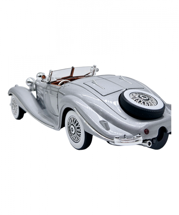 Masina metalica tip Mercedes-Benz 500K Special Roadster 1936 cu efecte de fum, Sunete si lumini, Capota portbagajul si cele 2 usi se deschid, Baterii incluse, 22 cm, Gri, Scara 1:24 [8]