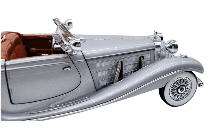 Masina metalica tip Mercedes-Benz 500K Special Roadster 1936 cu efecte de fum, Sunete si lumini, Capota portbagajul si cele 2 usi se deschid, Baterii incluse, 22 cm, Gri, Scara 1:24 [9]