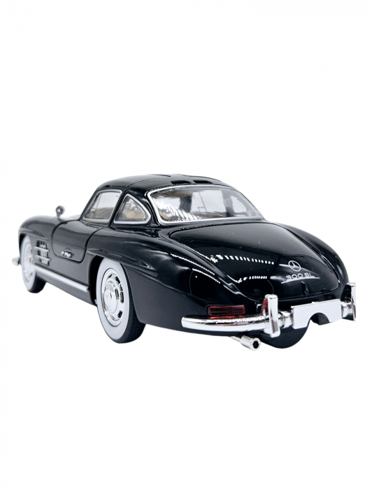 Masina metalica tip Mercedes-Benz 300 SL cu efecte de fum, Sunete si lumini, Capota portbagajul si cele 2 usi se deschid, Baterii incluse, 21 cm, Negru, scara 1:24 [9]