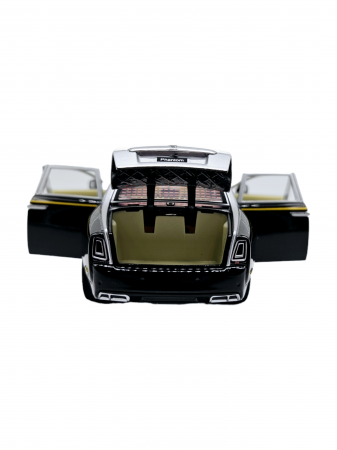 Masina metalica limuzina Rolls Royce Phantom, 3 sunete realistice, Farurile si stopurile lumineaza, Usile, capota si portbagajul se deschid, Baterii incluse, 18cm, Negru, Scara 1:32, Replica [5]