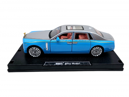 Masina metalica limuzina Rolls Royce Phantom, 3 sunete realistice, Farurile si stopurile lumineaza, Usile, capota si portbagajul se deschid, Baterii incluse, 18cm, Albastru deschis, Scara 1:32, Replic [4]