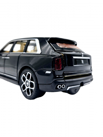 Masina metalica Rolls Royce Cullinan cu efecte de fum, Sunete realistice, Farurile si stopurile lumineaza, Capota, portbagajul si cele 4 usi se deschid, Baterii incluse, 21cm, Negru, Fara cutie, Repli [10]