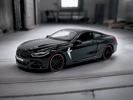 Masina metalica tip BMW M8 cu 3 sunete realistice, Farurile si stopurile lumineaza, Usile, capota si portbagajul se deschid, Baterii incluse, 22cm, Negru, Scara 1:24 [10]