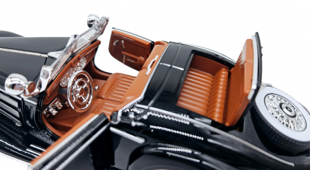 Masina metalica tip Mercedes-Benz 500K Special Roadster 1936, Sunete si lumini, Capota portbagajul si cele 2 usi se deschid, Baterii incluse, 22 cm, Negru, Scara 1:24 [10]