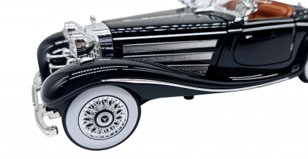 Masina metalica tip Mercedes-Benz 500K Special Roadster 1936, Sunete si lumini, Capota portbagajul si cele 2 usi se deschid, Baterii incluse, 22 cm, Negru, Scara 1:24 [15]
