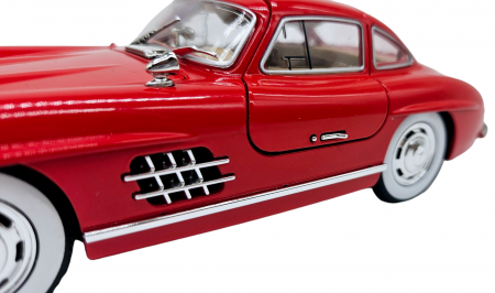 Masina metalica tip Mercedes-Benz 300 SL cu efecte de fum, Sunete si lumini, Capota portbagajul si cele 2 usi se deschid, Baterii incluse, 21 cm, Rosu,Scara 1:24 [8]