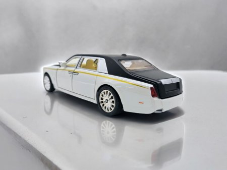 Masina metalica tip Rolls Royce Limuzina editie Gold, 3 sunete realistice, Farurile si stopurile lumineaza, Usi mobile, Baterii incluse, 21cm, Alb, Scara 1:24 [5]