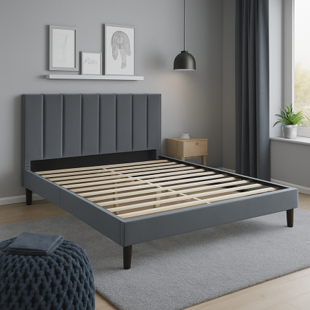 Pat Limess 140x200 gri: tăblie înaltă din catifea, structură din lemn masiv și somieră 2×24 lamele. Confort, stabilitate și design modern pentru dormitor. [1]