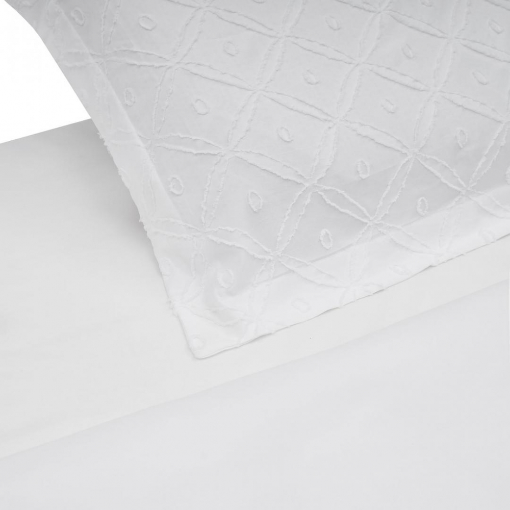 LENJERIE PAT KS CU BRODERIE TUFFATA ALBA [4]