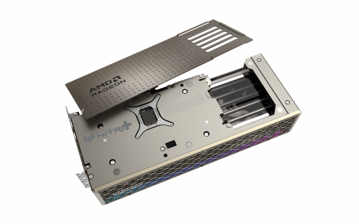 Sapp NITRO+ AMD RD RX 9070 XT GAM OC 16G [8]