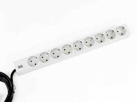 Cabinete metalice - BM IT PDU power strip 9x sockets 1U