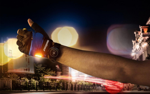 MANUSI PEGAS CU SEMNAL LED, XXXL, ROSU [1]