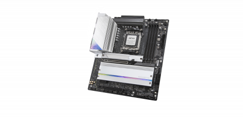 MB Gigabyte B650 AERO G [1]