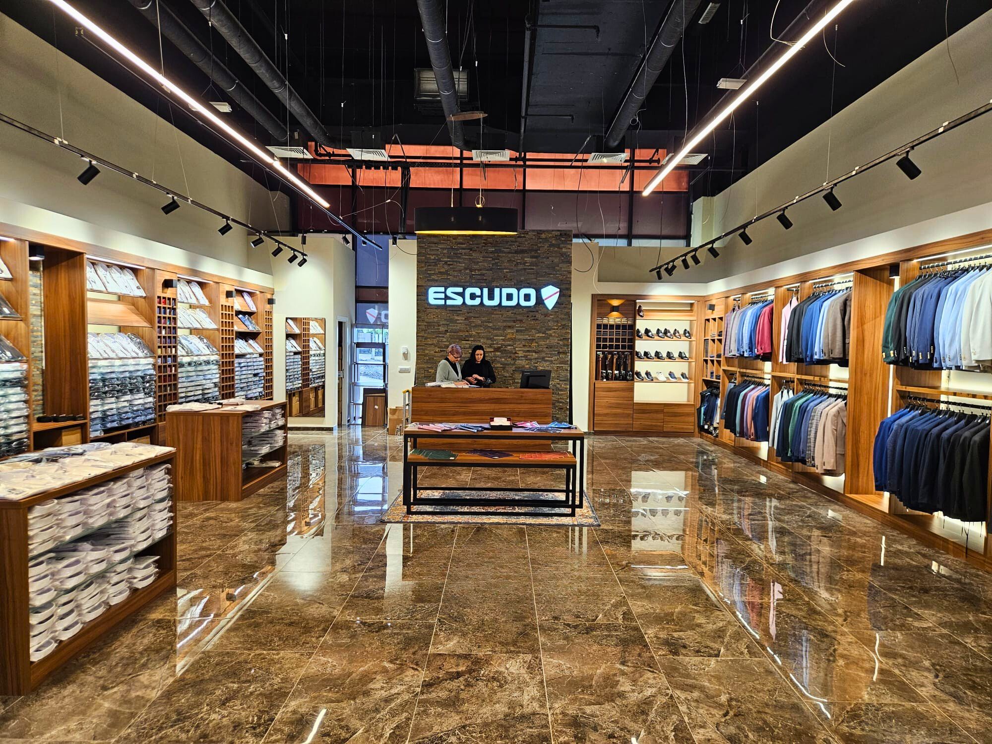 ESCUDO - IULIUS MALL SUCEAVA